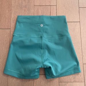 Lululemon Wunder Train 6” Shorts Green